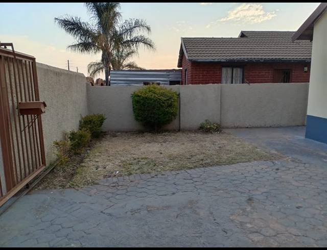 3 BEDROOM HOUSE FOR SALE IN SOSHANGUVE UU